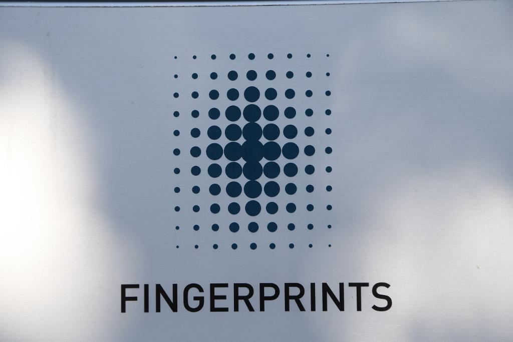 De två som misstänks för insiderbrott i Fingerprint Cards har släppts men misstankarna kvarstår. Arkivbild. (Foto: Björn Larsson Rosvall/TT)