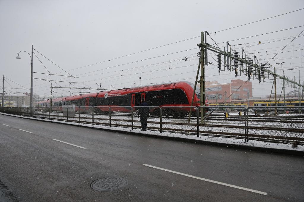 Ett tåg har utrymts vid Göteborgs central. Orsaken ska vara ett bombhot.  Foto: Adam Ihse/TT