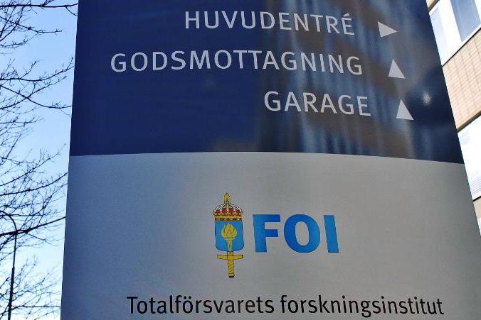 

Totalförsvarets Forskningsinstitut (FOI) har valt att publicera en forskarrapport utan att namnge författarna - av rädsla för näthat. Foto: Johan Nilsson / TT-arkivbild                                                                                        