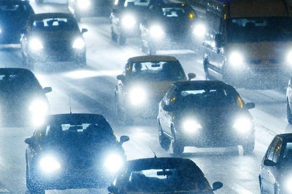 
Ha tålamod på vägen hem - det är halt! Foto: Robin van Lonkhuijsen/ AFP)/TT-arkivbild                                            