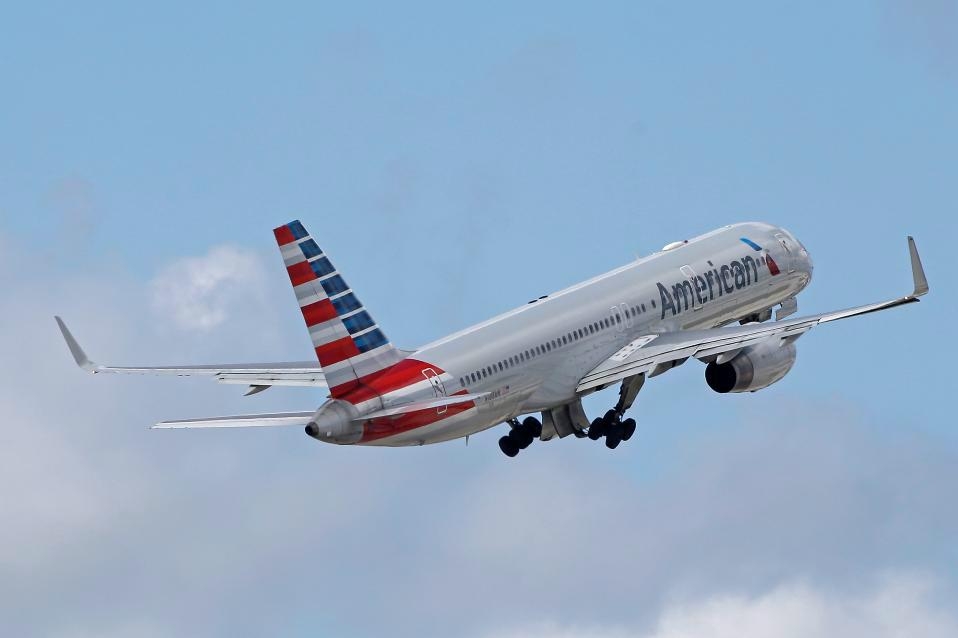 American Airlines är i blåsväder efter ett barnvagnsbråk i San Francisco. Arkivbild. Foto: Alan Diaz/AP-TT