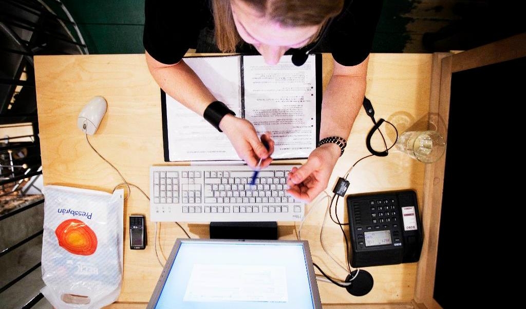 
Telefonförsäljare från Dialect stoppas nu av både Telia och Telenor. Foto: TT-arkivbild                                            