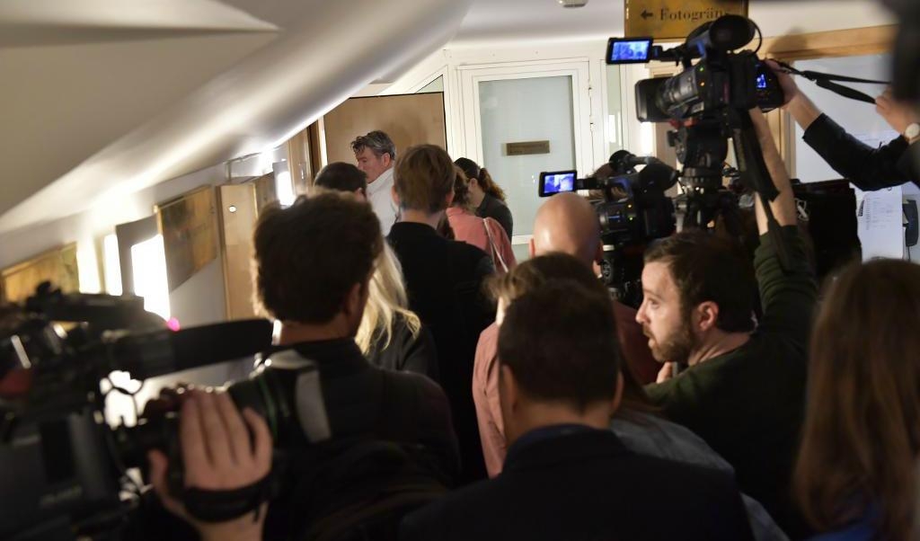 
Stort pressuppbåd vid en tidigare förhandling. Foto: TT-arkivbild.                                            