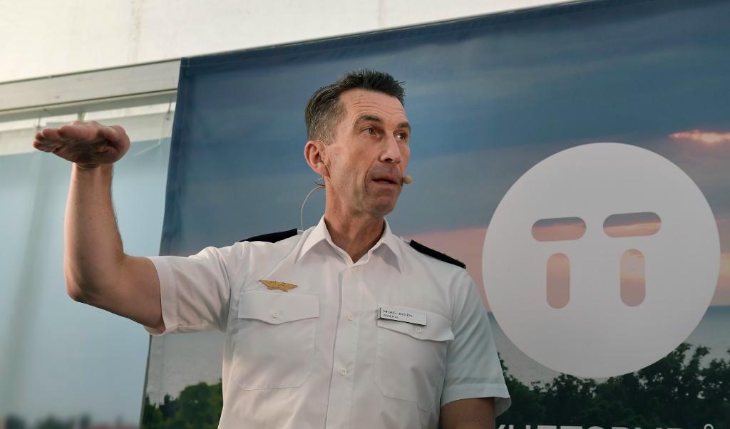 
Överbefälhavaren Micael Bydén "Efter 2020 viker vår militära operativa förmåga om inte ekonomi tillförs. Det är sant och det är kommunicerat".                                            