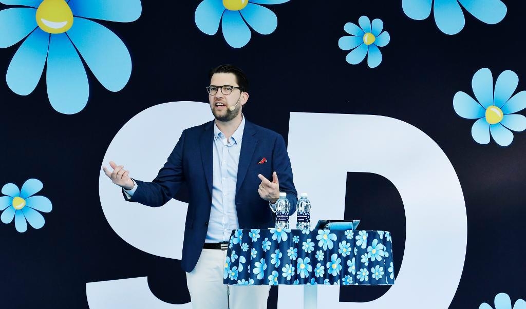 
Sverigedemokraternas partiledare Jimmie Åkesson håller tal under partiets dag under Almedalsveckan.                                            