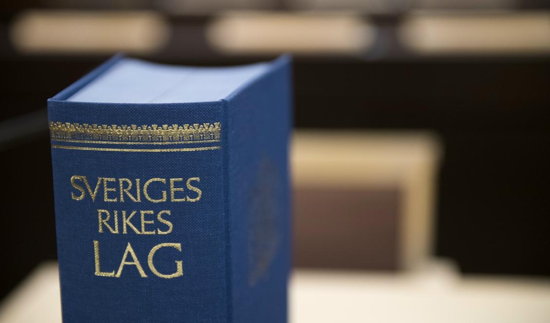 



Fyra av de fem män som suttit häktade efter skottlossningen i Värnamo i slutet av april har släpps av åklagaren. Foto: Henrik Montgomery/ Arkivbild                                                                                                                                                                                