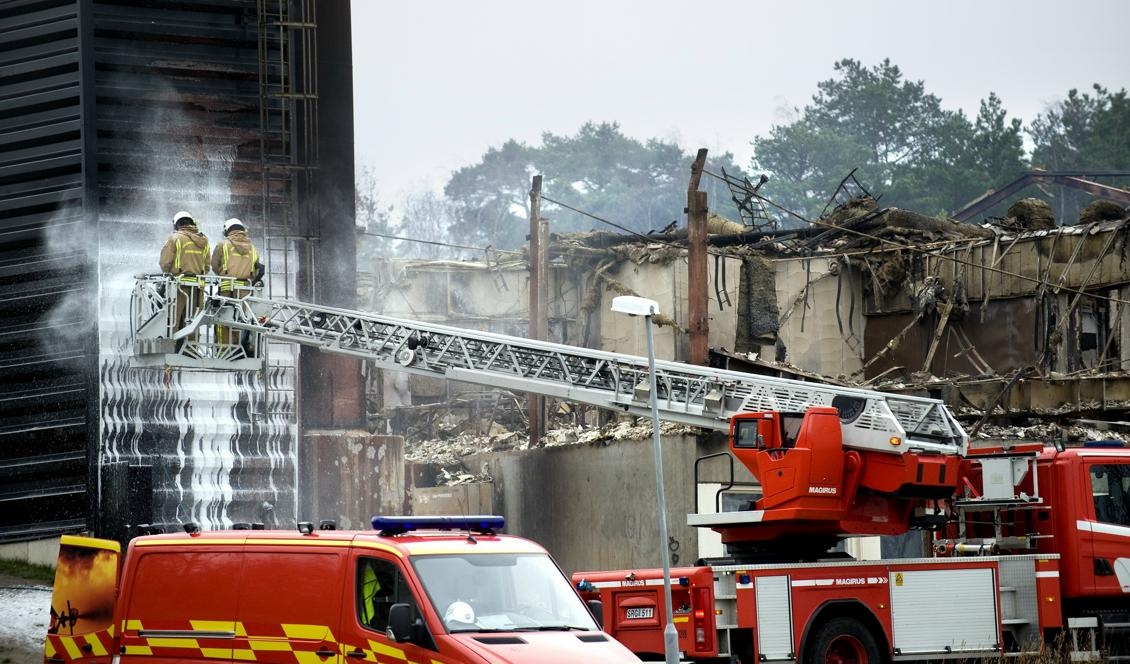 Sverige har den största andelen anlagda skolbränder i världen. Ett exempel är Torslandaskolan på Hisingen i Göteborg som förstördes i en brand. Foto: Björn Larsson Rosval/TT-arkivbild