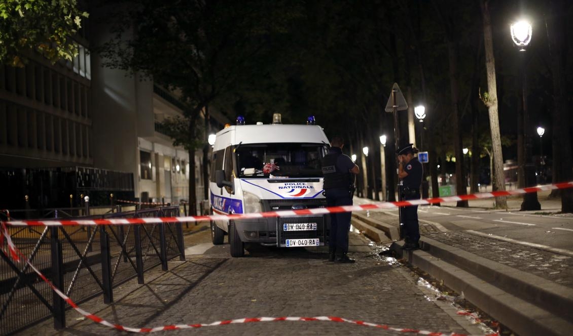Fyra personer är allvarligt skadade efter mannens attack. Foto: Thibault Camus/AP/TT
