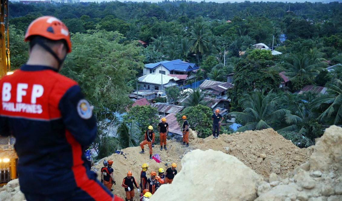 
Räddningsarbetet fortsätter efter jordskredet på ön Cebu i Filippinerna. Foto: Bullit Marquez/AP/TT                                            