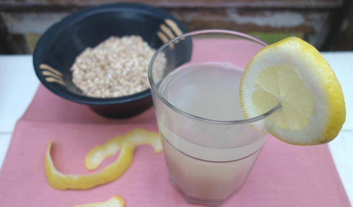 



Kornavkoket blir uppfriskande gott med citron och honung i. Foto: Eva Sagerfors                                                                                                                                                                                    