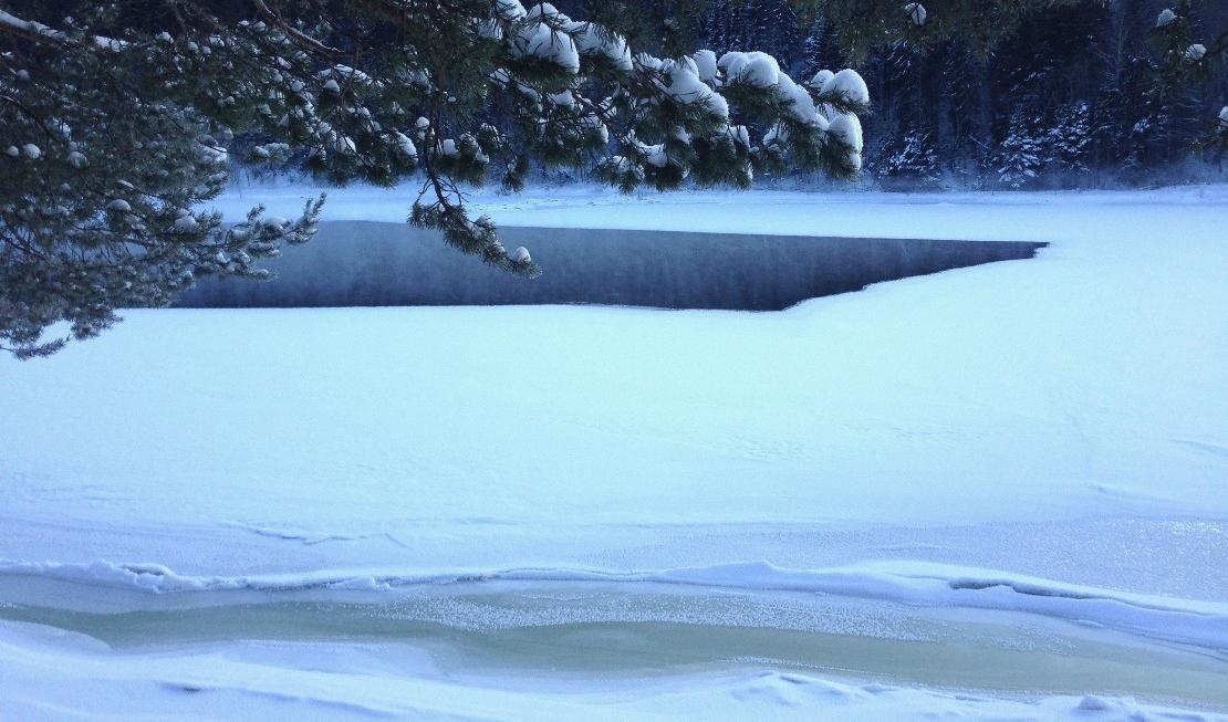 






Älven i vinterskrud, minus 20 grader. Foto: Eva Sagerfors                                                                                                                                                                                                                                                                                                                                                
