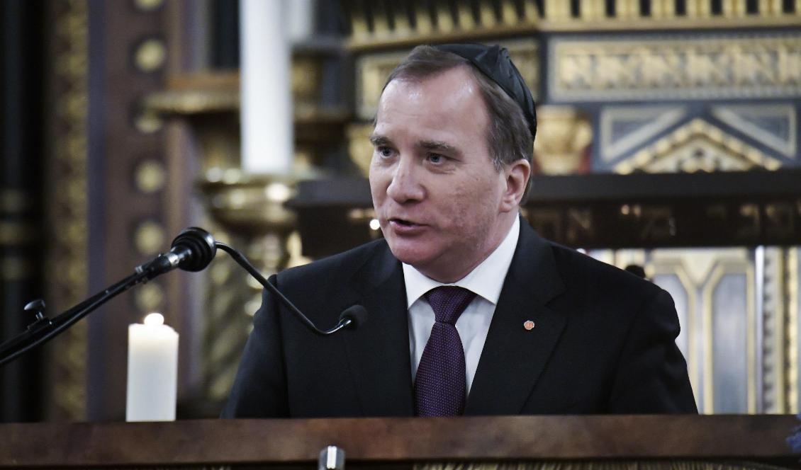 

Stefan Löfven talade under söndagens minneshögtid för Förintelsens offer i Stora synagogan i Stockholm. Foto: Janerik Henriksson/TT                                                                                                