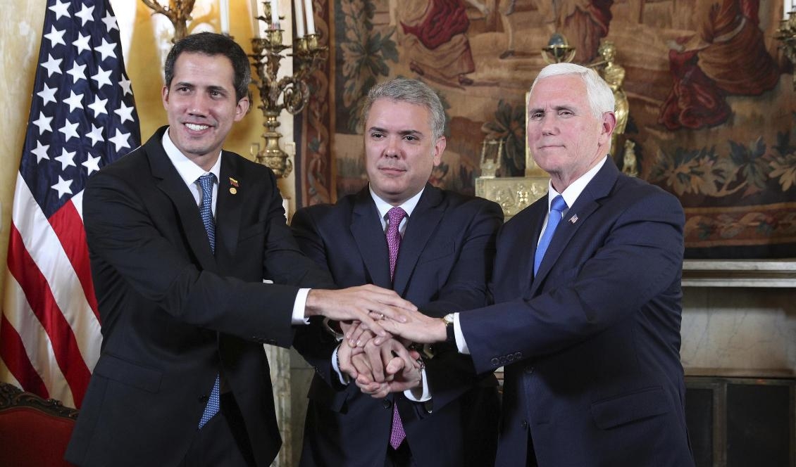 Venezuelas oppositionsledare Juan Guaidó, Colombias president Iván Duque Márquez och USA:s vicepresident Mike Pence under mötet i Bogotá. Foto: Martin Mejia/AP/TT