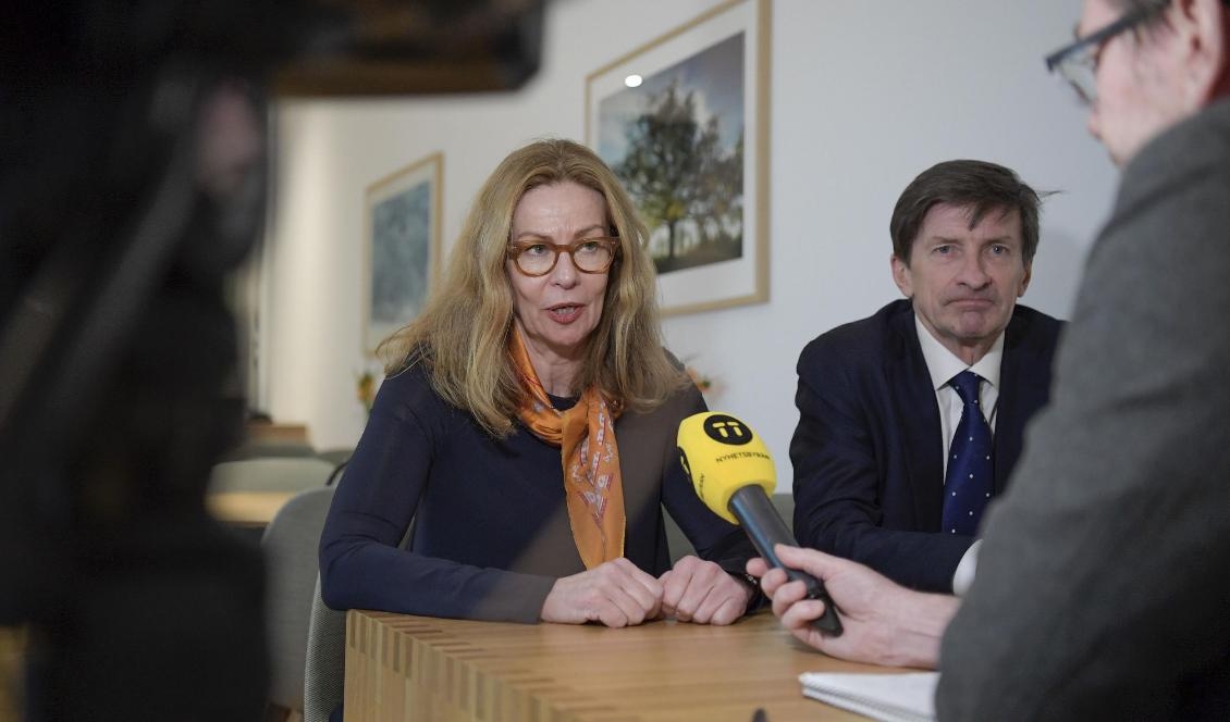 
Swedbanks vd och koncernchef Birgitte Bonnesen och styrelseordföranden Lars Idermark. Foto: Janerik Henriksson/TT                                                
