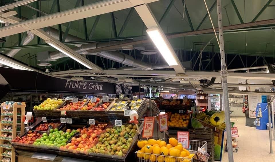 
Innertaket rasade in på en Ica-butik i Mellerud. Foto: Ica Supermarket Kronan.                                                
