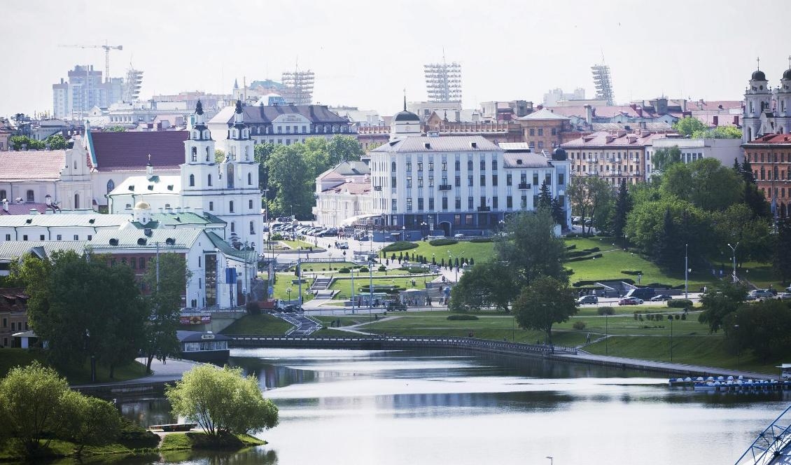 Vy över centrala Minsk med floden Svislatj. Foto: Fredrik Sandberg/TT-arkivbild