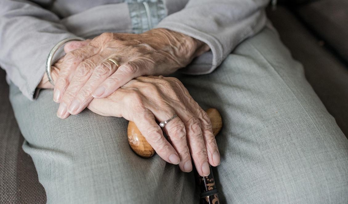 


Pensionärer utsattes för stenkastning på torsdagskvällen i Trollhättan. Foto: Sabine van Erp                                                                                                                                                