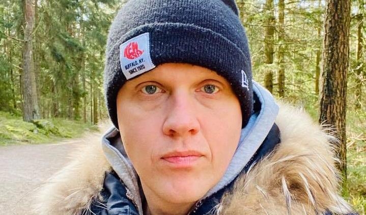 



Frilansjournalisten Joakim Lamotte. Foto: Skärmdump/Facebook                                                                                                                                                                                                