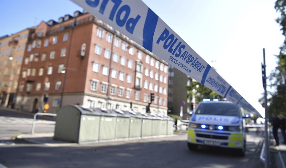Avspärrningar på Kungsholmen efter mordförsöket på advokaten förra hösten. Foto: Pontus Lundahl/TT-arkivbild