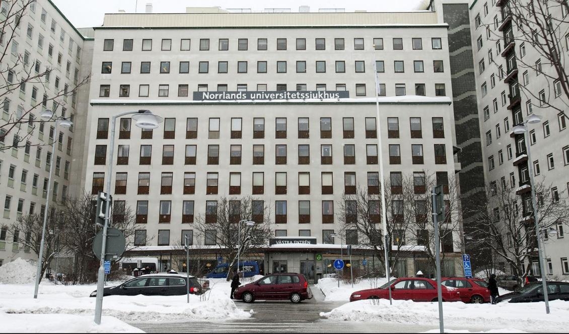 Militär skyddsutrustning har levererats till bland annat Norrlands universitetssjukhus i Umeå. Foto: Annakarin Drugge/AP/TT-arkivbild