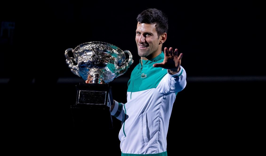 
Novak Djokovic från Serbien tog sin nionde titel i Australiska öppna mästerskapet genom att i finalen besegra ryssen Daniil Medvedev i tre raka set. Foto: Mackenzie Sweetnam/Getty Images                                            