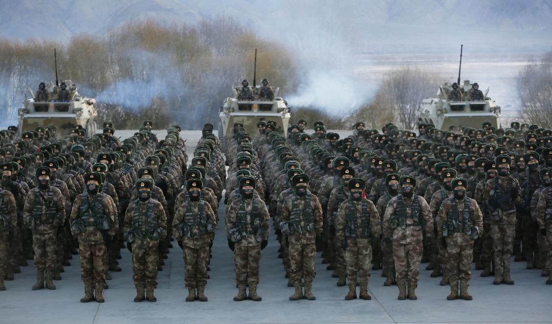 
Soldater ur Folkets befrielsearmé under träning i Pamirbergen i Xinjiang den 4 januari 2021. Foto: STR/AFP via Getty Images                                            