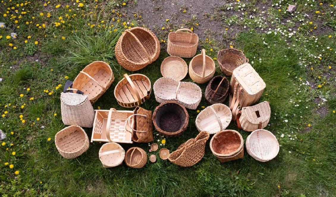 
Revbenskorgar, spånkorgar, näverkorgar – det finns många olika sätt att tillverka korgar på men metoderna är i stort sett samma över hela världen. Foto: Linnea Rundgren                                            