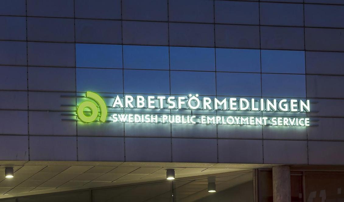 I slutet av december var drygt 370 000 personer inskrivna på Arbetsförmedlingen. Foto: Peter Kroon.