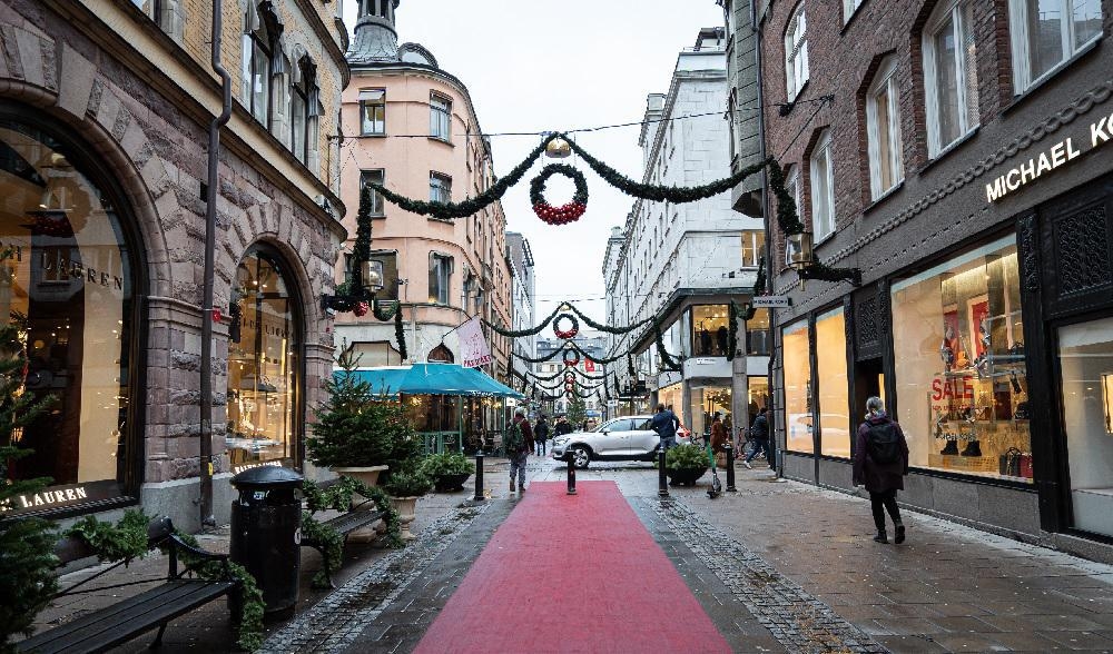 
Inflation är en skatt ålagd de fattiga genom att den eroderar lönernas köpkraft och minskar värdet på besparingar. Rika kan däremot investera i fastigheter och värdepapper. Foto: Sofia Drevemo                                            