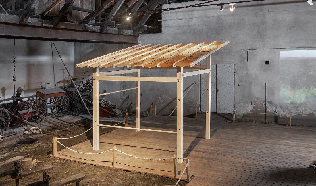 

Den mobila paviljongen med nävertak färdigställdes 2021 och visades för första gången i september på Wij Valsverk i Ockelbo. Foto: Stefan Estassy                                                                                        