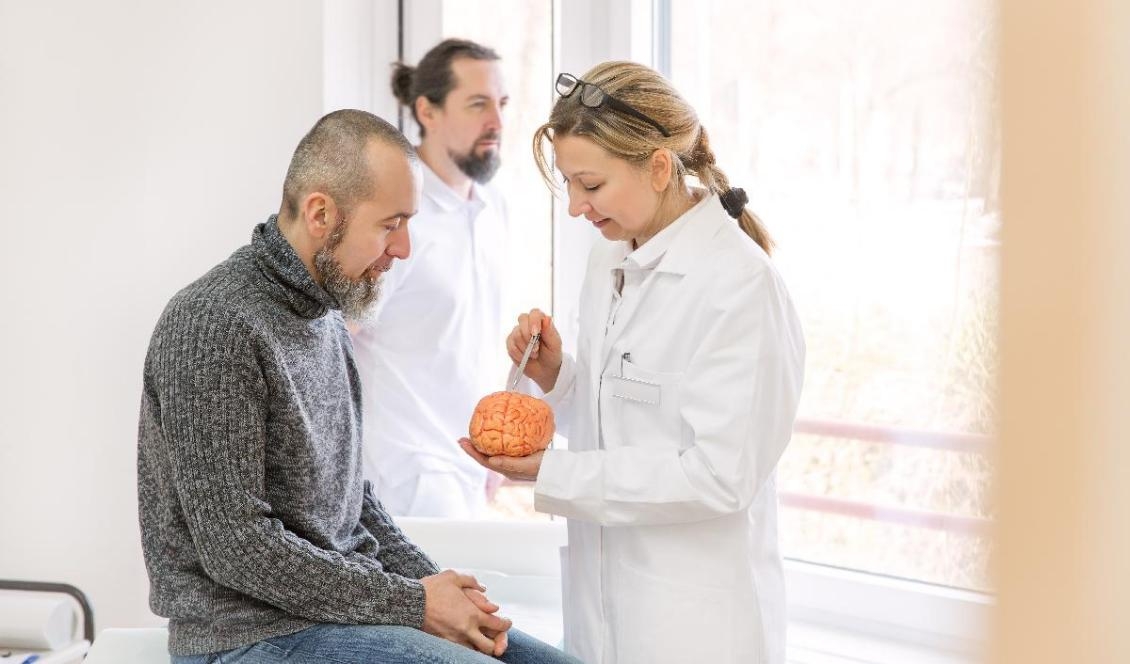 


HSCT blir lyckad på sju av tio MS:are – traditionella bromsmedicinerna kommer inte i närhet avseende effekt och resultat. Foto: Shutterstock                                                                                                                                    