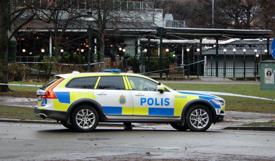 




Ökande gängkriminalitet, grova brott och skjutningar dränerar polisens resurser och allt fler flyr yrket. Bristen på erfarna poliser i yttre tjänst är akut. Foto: Göran Jacobsson

                                                                                                                                                                                                                            