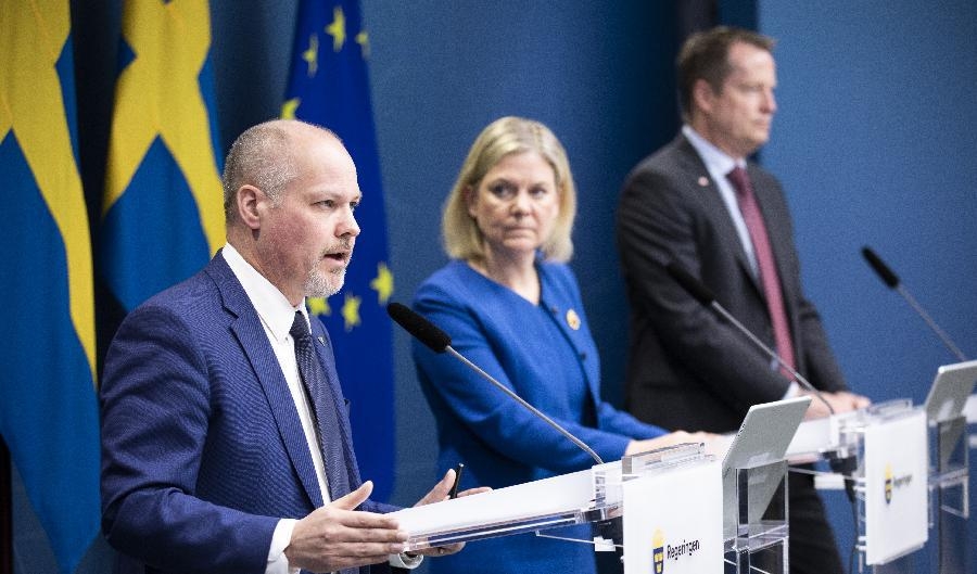 


Morgan Johansson och statsminister Magdalena Andersson vid en pressträff tillsammans med integrations- och migrationsminister migrationsminister Anders Ygeman tidigare i år. Foto: Ninni Andersson/Regeringskansliet                                                                                                                                    