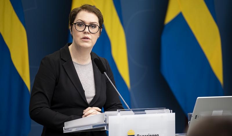 

Regeringen satsar ytterligare pengar på att stärka kommunala och ideella organisationer som arbetar för att motverka motverka våld i nära relationer. Foto: Ninni Andersson/Regeringskansliet                                                                                        