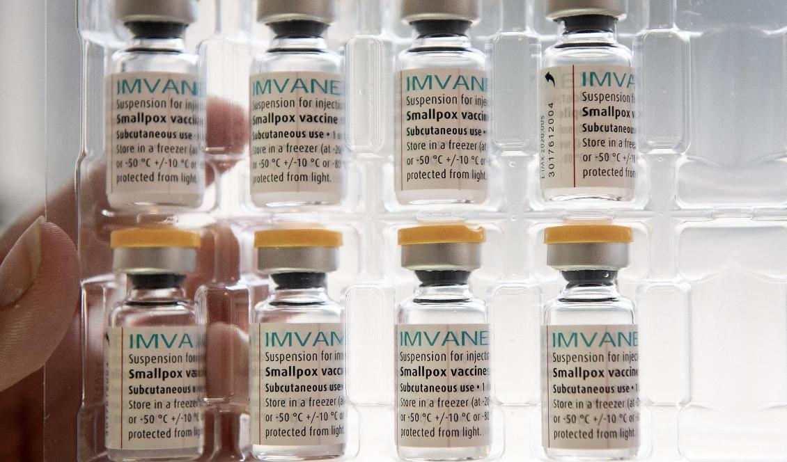 
På bilden syns doser av Imvanexvaccin mot apkoppor i ett vaccinationscenter i Paris i Frankrike den 27 juli 2022. Foto: Alain Jocard/POOL/AFP via Getty Images                                            