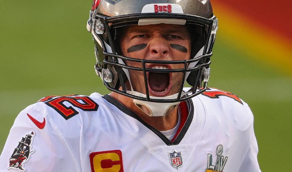 

Den 45-årige amerikanske NFL-stjärnan Tom Brady spelar sedan 2020 som quarterback i Tampa Bay Buccaneers med vilka han vann Super Bowl 2021. Foto: Patrick Smith/Getty Images                                                                                        