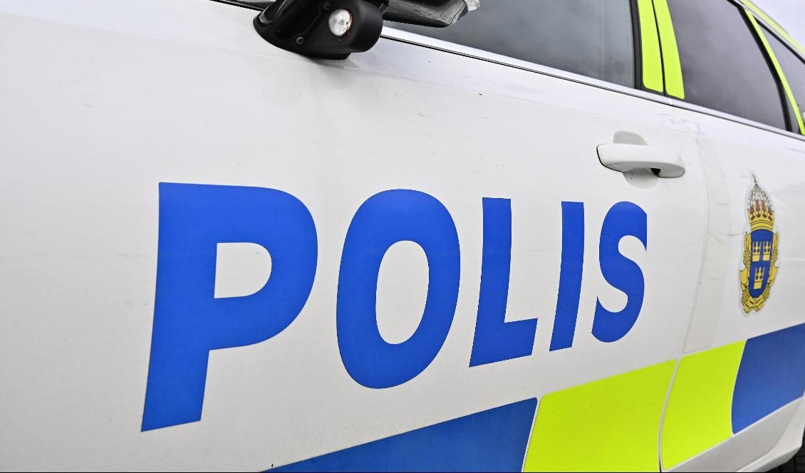 

Två personer från Mjölby greps i tisdags morse efter att ha direktsänt mordhot mot bland annat poliser på Facebook. Foto: Mikael Fritzon/TT                                                                                        
