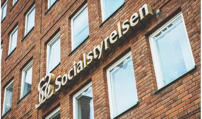 Enligt Socialstyrelsen finns ingen sjuksköterskebrist i Sverige. Lena Hallengren (S) gav tummen ned för vårdfackens krav på en kriskommission. Vad gör nästa minister? Foto: Bilbo Lantto