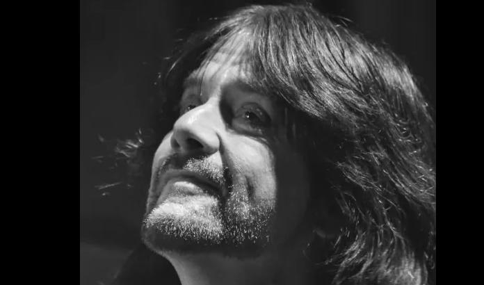 



Robert Wells är aktuell med turnén Wells – Vid Flygeln. Under det gångna året har han fyllt 60 år och jubilerat med Rhapsody in Rock Celebration Tour. Foto: Jimmy Fogelström                                                                                                                                                                                