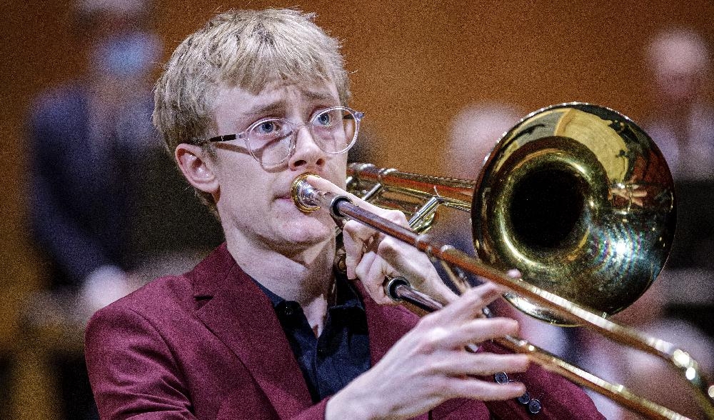Lukas Flink vann Polstjärnepriset 2022 och framförde i finalen första satsen ur Trombonkonsert av Henri Tomasi tillsammans med Göteborgs symfoniker i Göteborgs konserthus. Foto: Olle Gustafsson