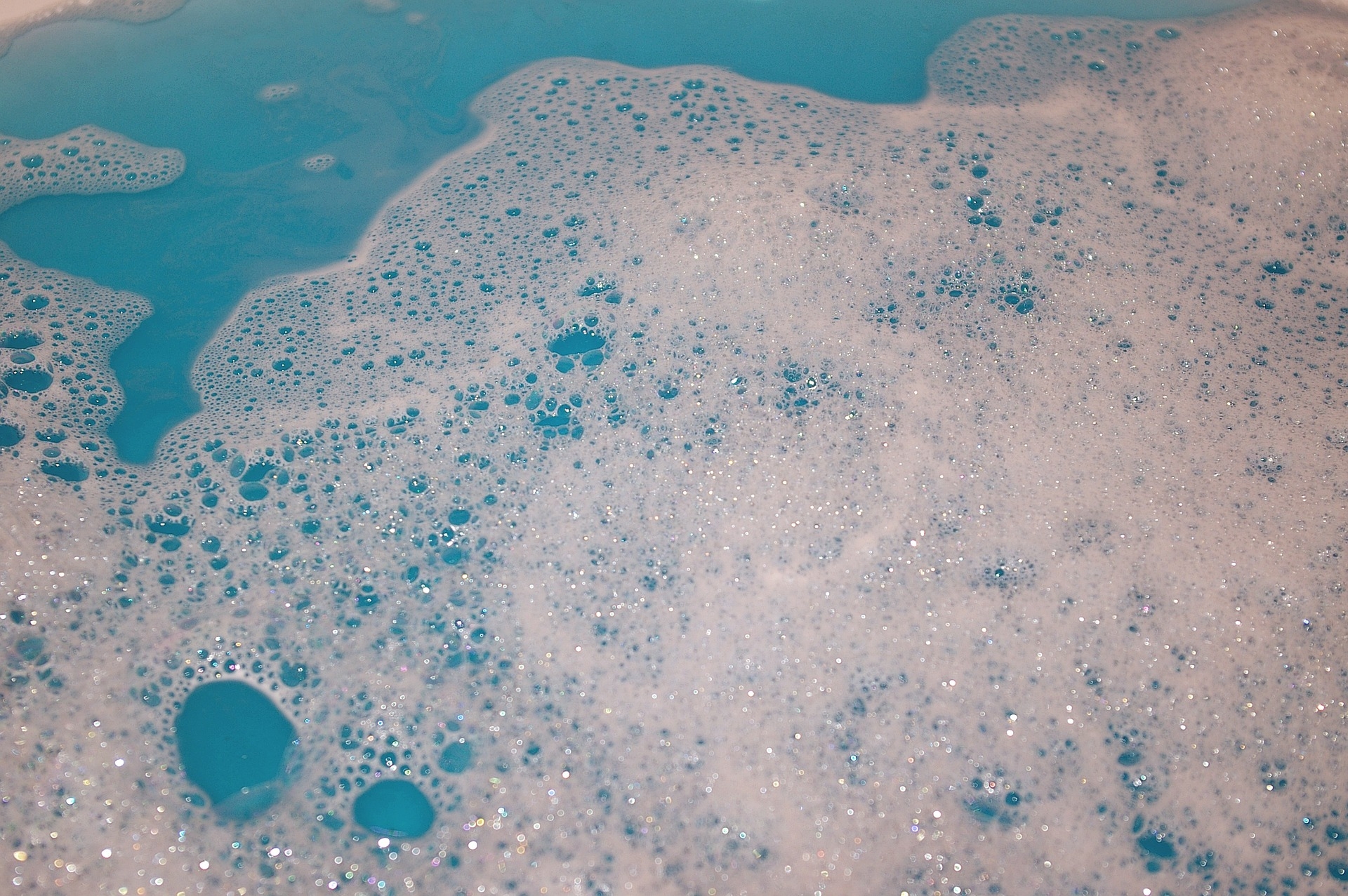 Badskummet Crazy foaming är lättantändligt. Kemikalieinspektionen har därför beslutat att återkallas produkten. Foto: Kerstin Riemer