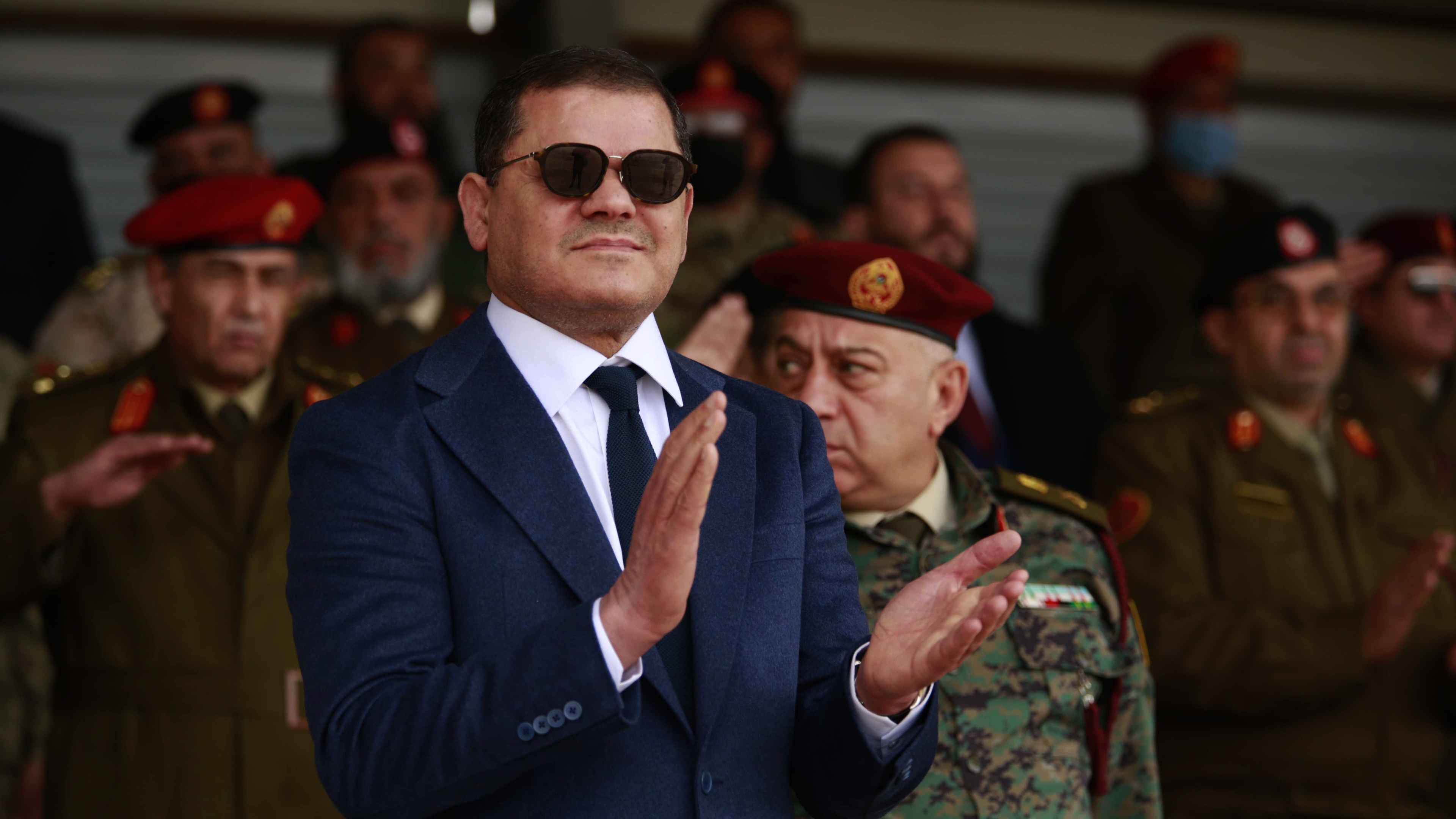 Abdul Hamid al-Dabaib, premiärminister i den FN-stödda regeringen i Libyen, fotograferad vid en militärceremoni i Tripoli i februari 2022. Arkivbild. Foto: Yousef Murad/AP/TT