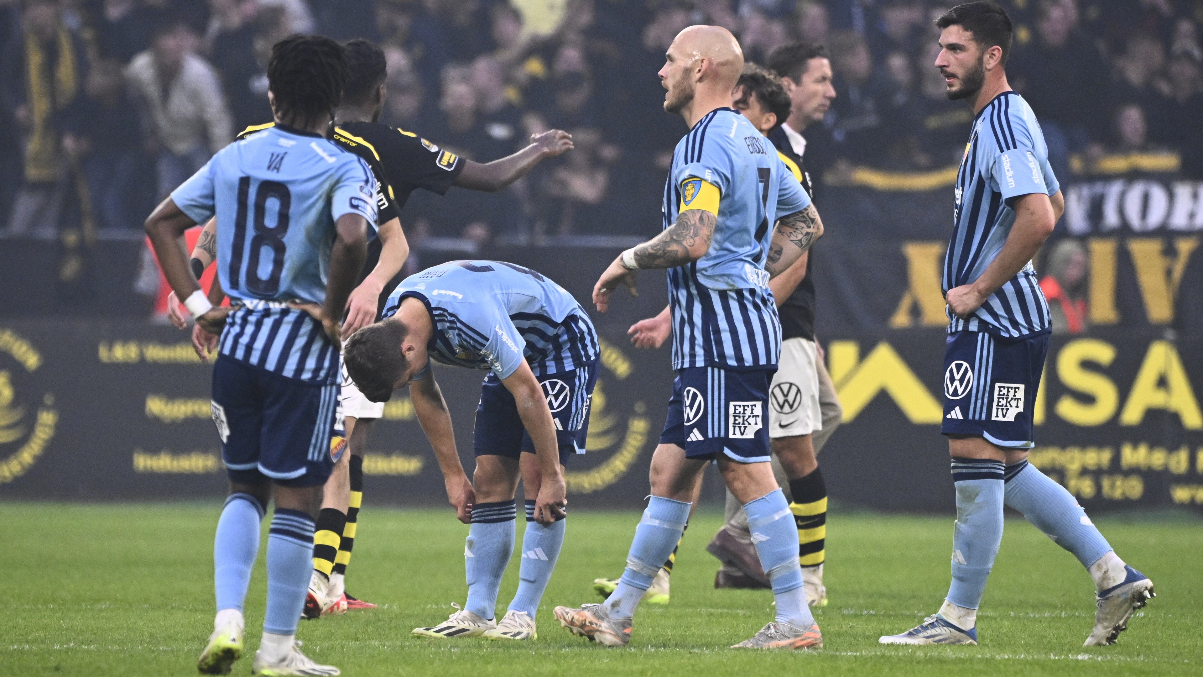 Deppande Djurgårdare. En vanlig bild efter derbyn mot AIK, som här efter fjolårets förlust på Friends. Foto: Claudio Bresciani/TT