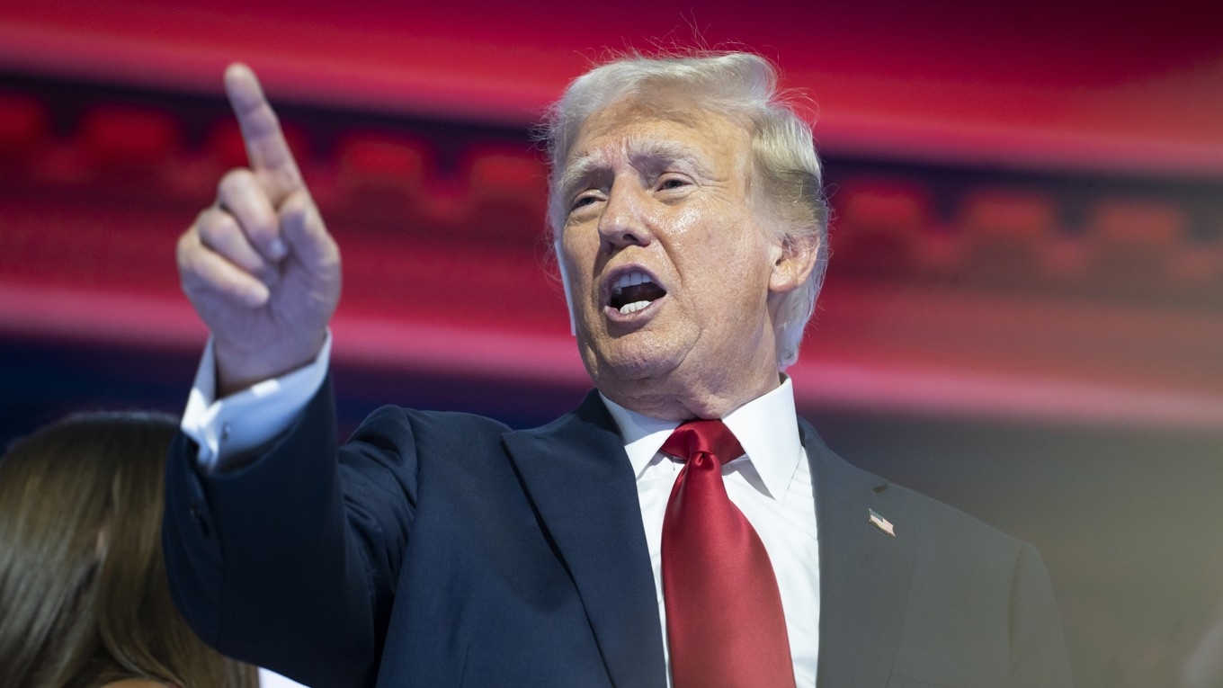 Donald Trump behöver ställa om sin kampanj efter Harris inträde, menar experter Epoch Times talat med.
Foto: Madalina Vasiliu