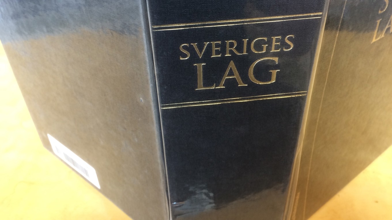 Vad behöver göras för att grundlagens status ska återställas i stat, kommuner och regioner, frågar skribenten. Foto: Tony Lingefors