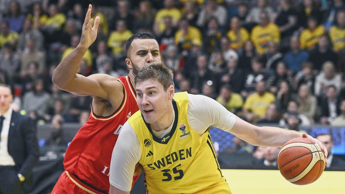 Simon Birgander blir en viktig spelare för Sverige i de två sista kvalmatcherna mot Bulgarien och Montenegro där vinst i första matchen ger en EM-biljett. Foto: Claudio Bresciani/TT