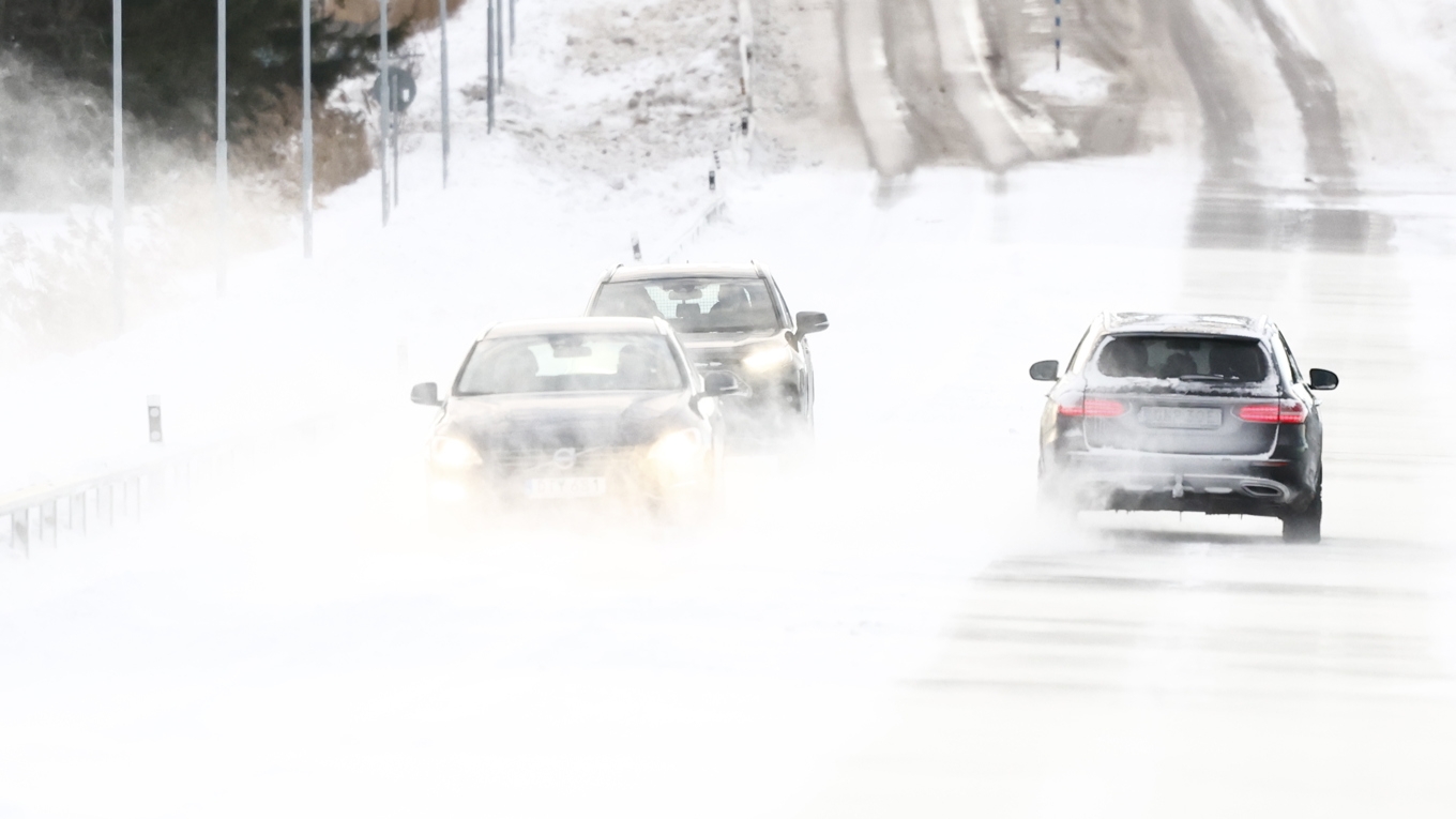 SMHI har utfärdat varningar för snöfall. Arkivbild. Foto: Stefan Jerrevång/TT