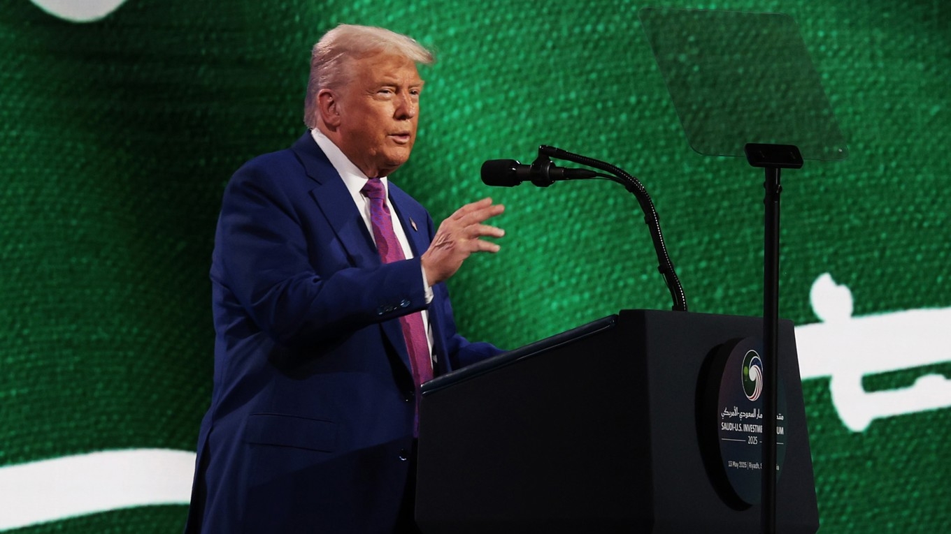 USA:s president Donald Trump talar till publiken på King Abdul Aziz International Conference Center den 13 maj i Riyadh i Saudiarabien. Foto: Win McNamee/Getty Images