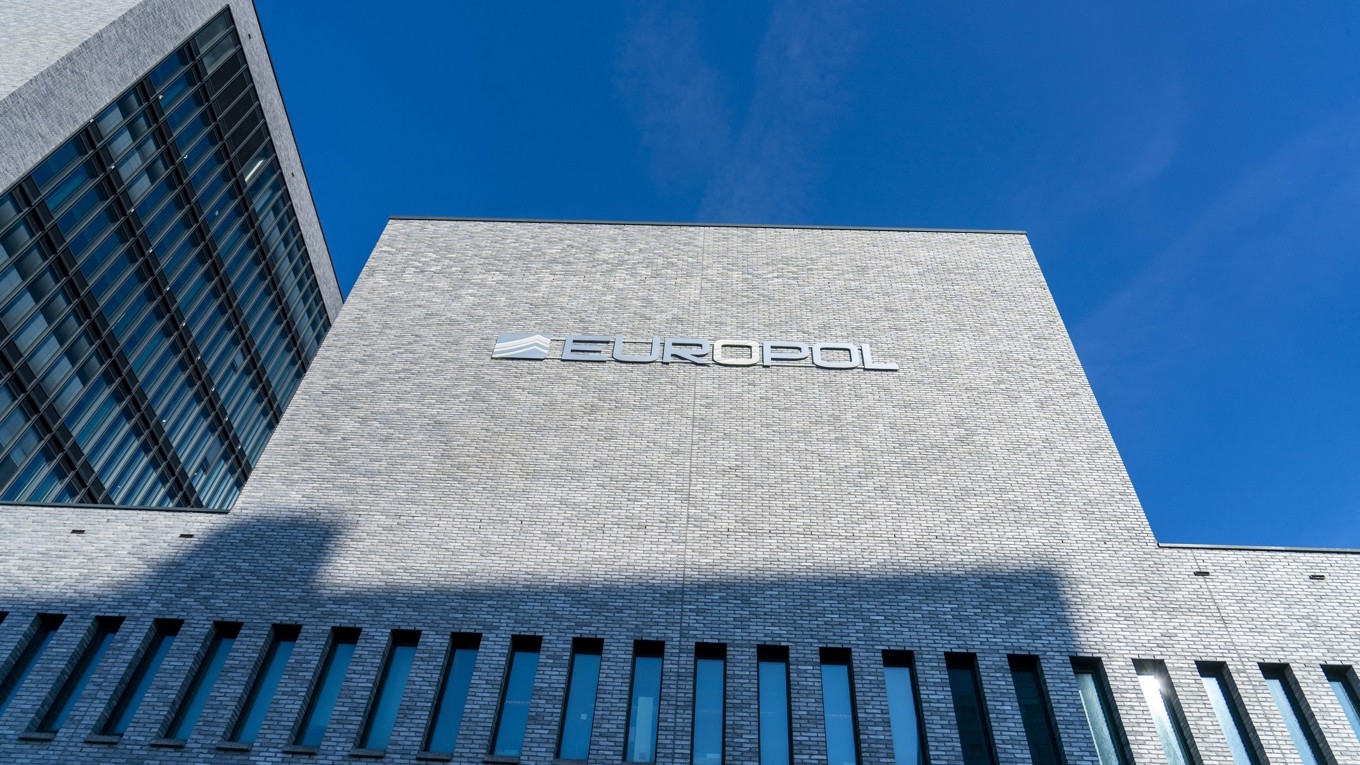 Europols högkvarter i Haag, Nederländerna. Den europeiska polisorganisationen larmar nu om rekrytering av unga till brott. Foto: Jerry Lampen/ANP/AFP via Getty Images