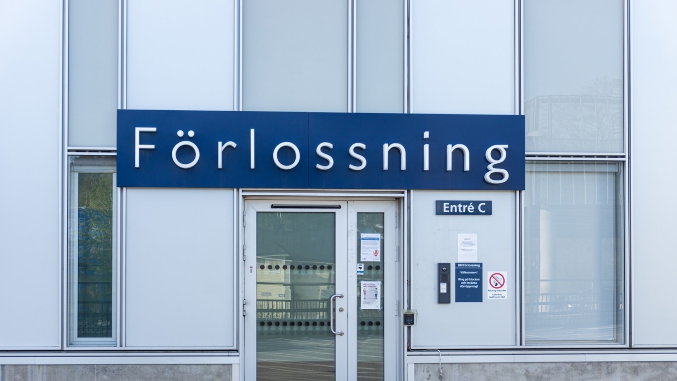 Diskrimineringsombudsmannen (DO) anser att Region Sörmland har gjort sig skyldiga till diskriminering efter att ha benämnt en transperson som ”mamma” i stället för ”pappa” i en journal. Bilden visar en förlossningsavdelning i Södertälje. Foto: Shutterstock